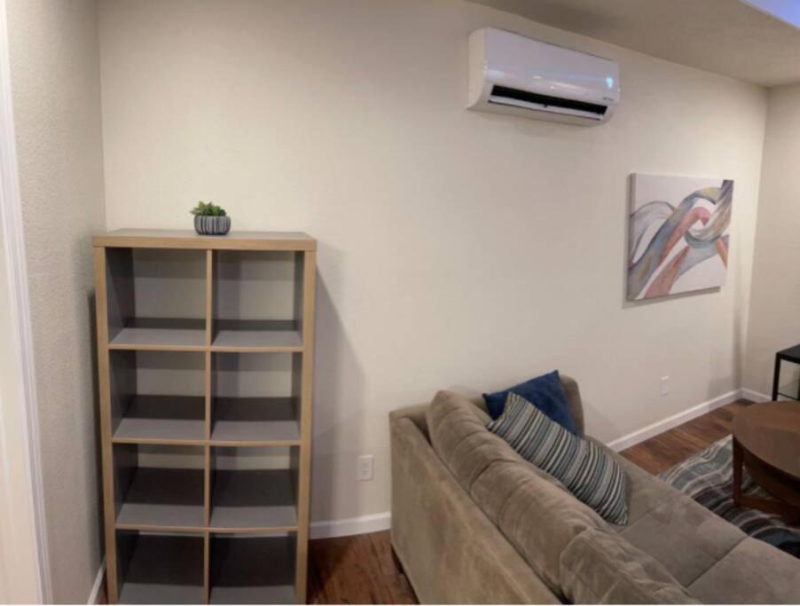 Brand New 2Br Cute Blue Led In North Fresno Apartment Exterior foto
